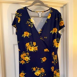 NWOT Super soft sunflower print knit dress